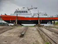 Patruļkuģis pārdod