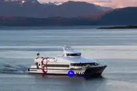 Katamarāns pārdošanā