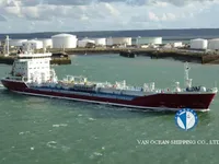 Naftas / Ķīmisko vielu tankkuģis pārdod