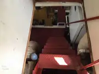 Trallers pārdod