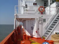 Naftas / Ķīmisko vielu tankkuģis pārdod