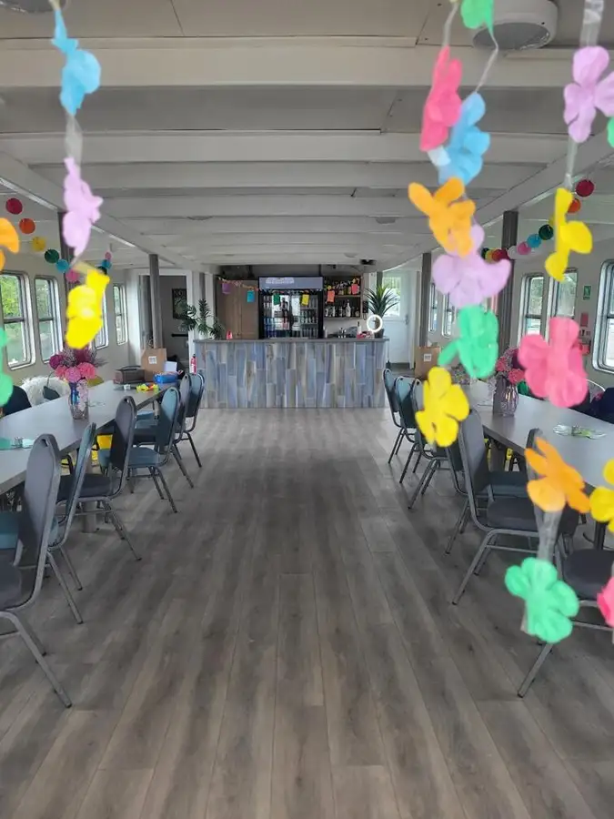 Kruīza kuģis pārdod