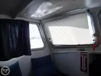 Trallers pārdod
