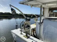 Trallers pārdod
