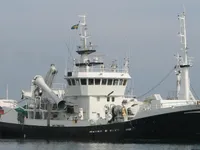 Trallers pārdod