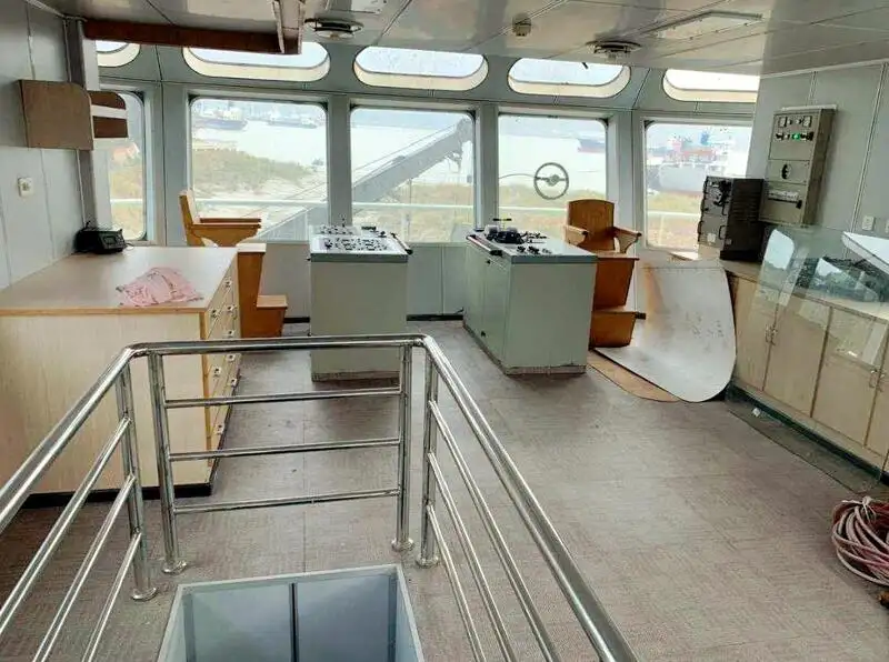 Apgādes kuģis pārdod