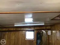 Trallers pārdod