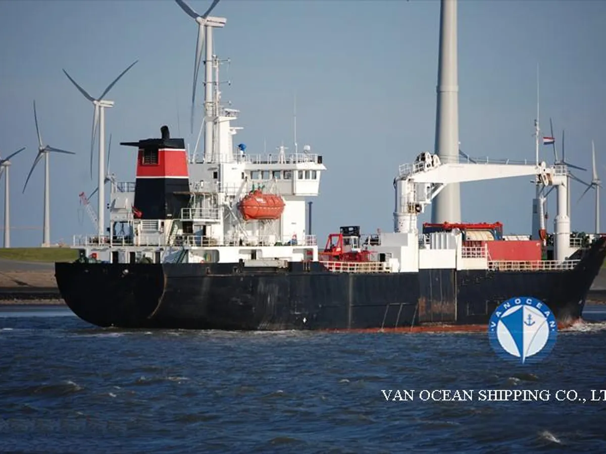 Reefer kuģis pārdod