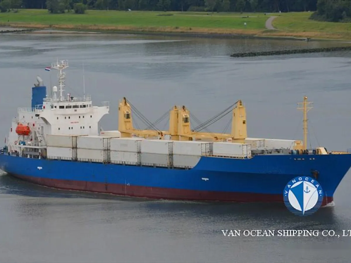 Reefer kuģis pārdod