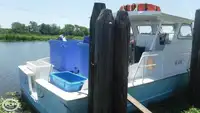 Niršanas atbalsta kuģis pārdod