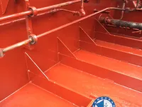 Naftas / Ķīmisko vielu tankkuģis pārdod