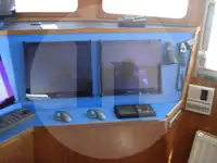 Trallers pārdod