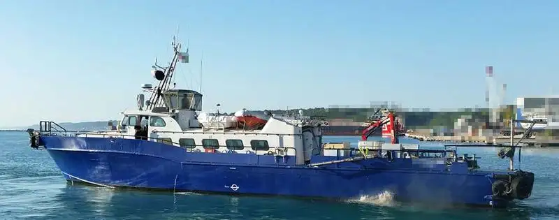 Apkalpes kuģis pārdod