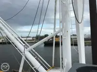 Trallers pārdod