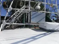 Trallers pārdod