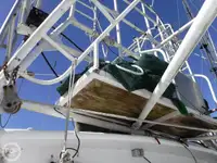 Trallers pārdod