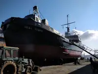 Dredžs pārdod