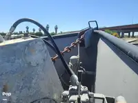 Trallers pārdod
