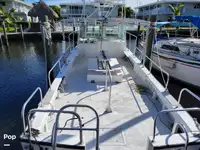 Trallers pārdod