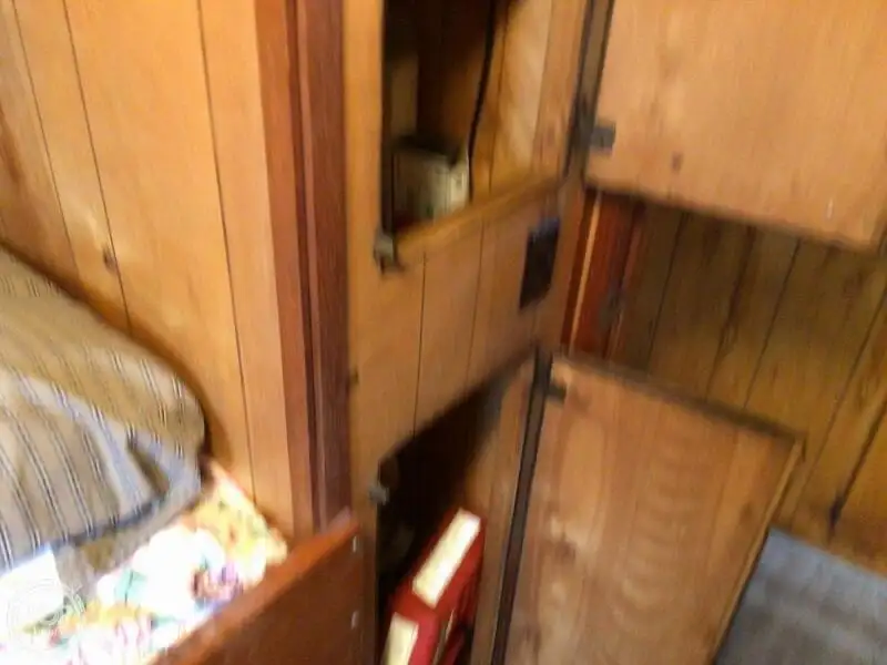 Trallers pārdod