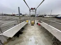 Niršanas atbalsta kuģis pārdod