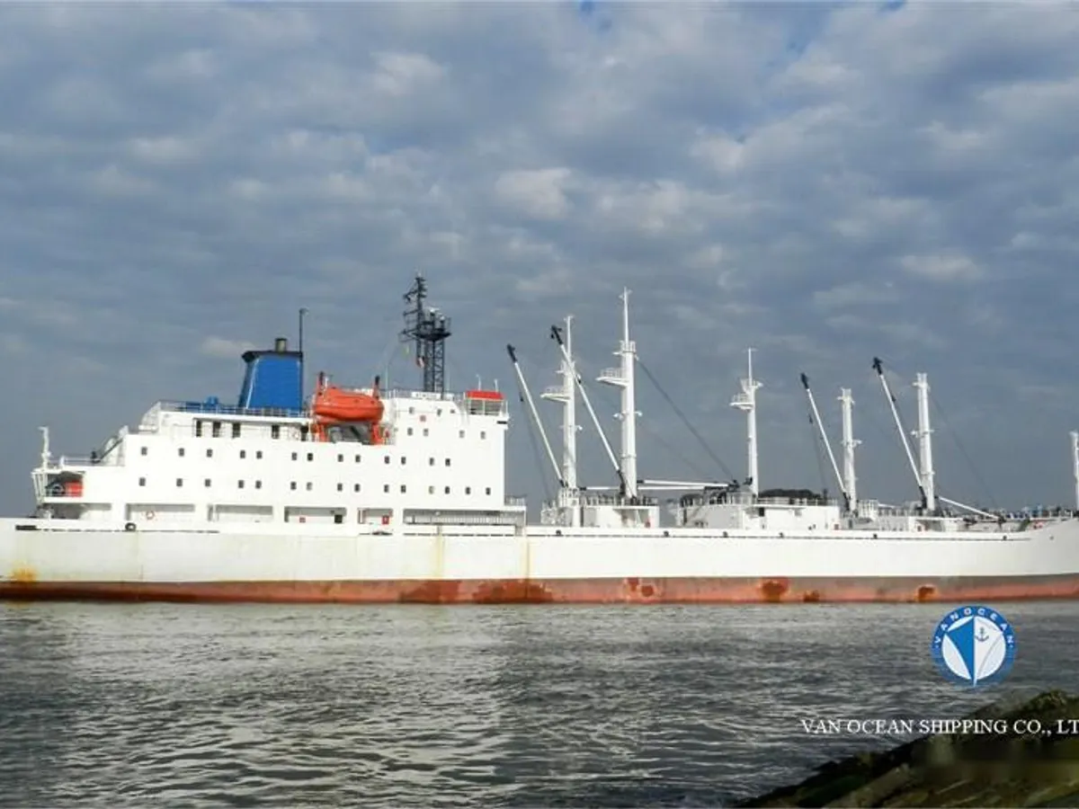 Reefer kuģis pārdod
