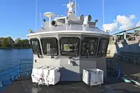 Apkalpes kuģis pārdod