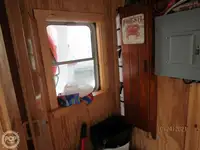 Trallers pārdod