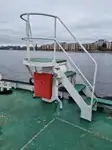 Apkalpes kuģis pārdod