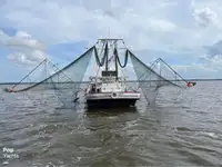 Trallers pārdod