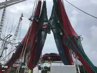 Trallers pārdod