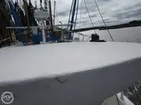 Trallers pārdod