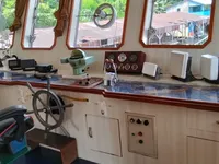 Desanta kuģis, tankkuģis pārdod