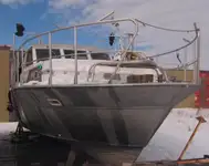 Apkalpes kuģis pārdod