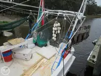 Trallers pārdod