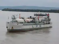 Šķidrinātās dabasgāzes (ŠDG) pārvadājumu kuģis pārdod