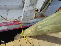 Trallers pārdod