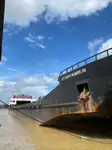 Desanta kuģis, tankkuģis pārdod