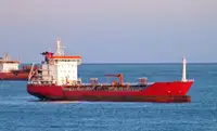 Oil/Chemical tanker pārdošanā