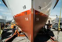 Trallers pārdod