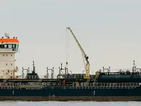 Naftas / Ķīmisko vielu tankkuģis pārdod