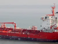 Naftas / Ķīmisko vielu tankkuģis pārdod