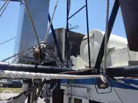 Trallers pārdod