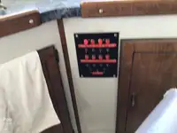 Trallers pārdod