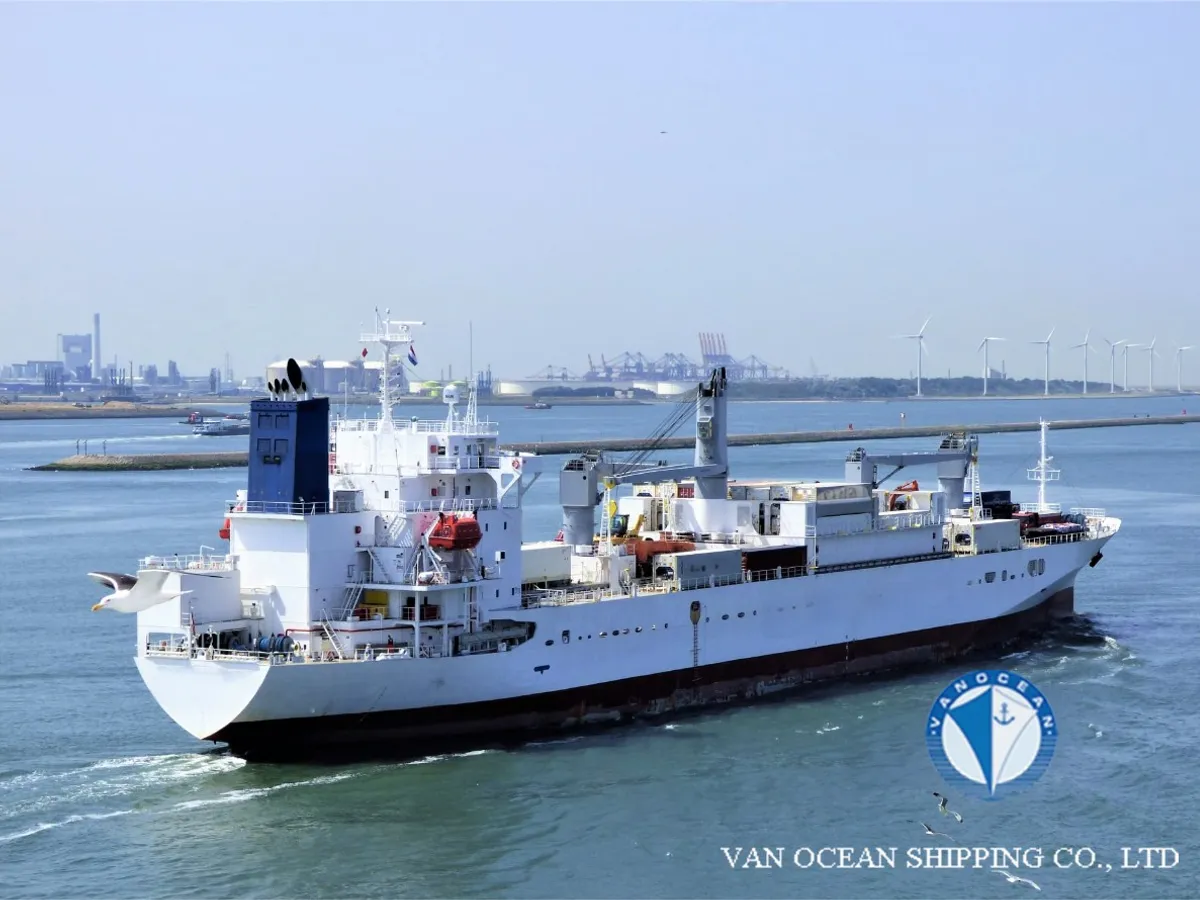 Reefer kuģis pārdod