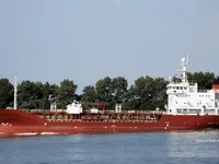 Naftas / Ķīmisko vielu tankkuģis pārdod