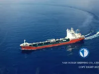 Naftas / Ķīmisko vielu tankkuģis pārdod