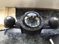 Trallers pārdod