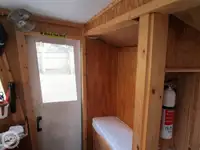 Trallers pārdod