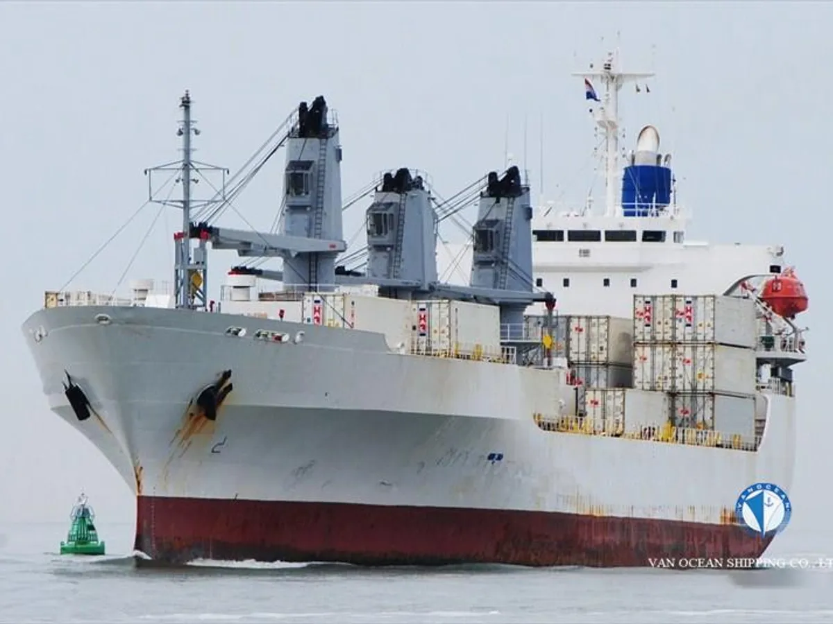 Reefer kuģis pārdod